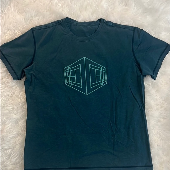 Lululemon Short Sleeve Tee with Geometric Design - Picture 1 of 3